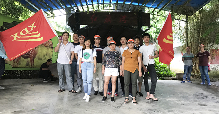新大兴生产部人员合影